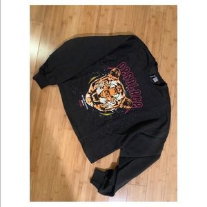 2/25🔥NEW DESOLATE TIGER TOUR SWEATSHIRT